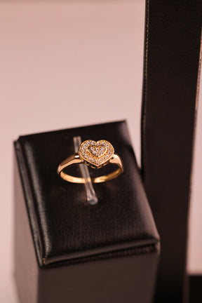 Anel Corações Pavê com Cristais em Ouro 18K – Joia Premium N° 17