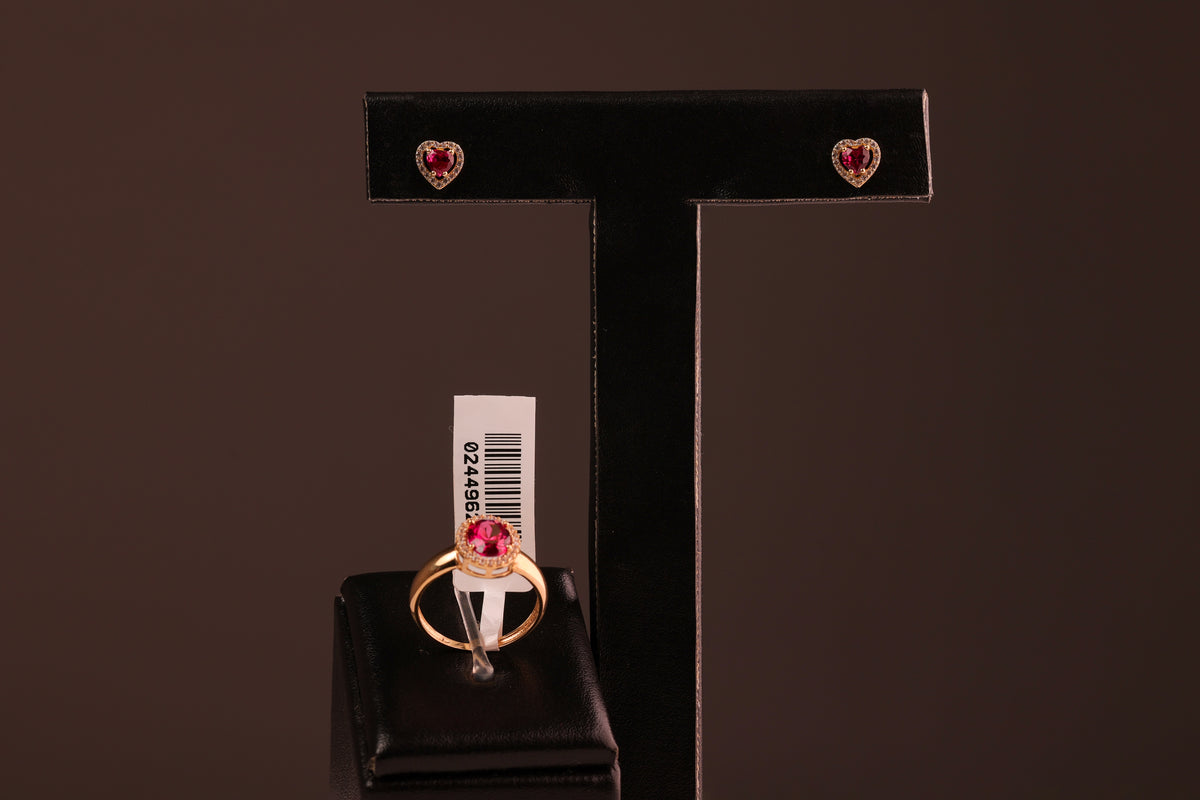 Anel de Formatura com Cristal Vermelho e Cristais N17 em Ouro 18K