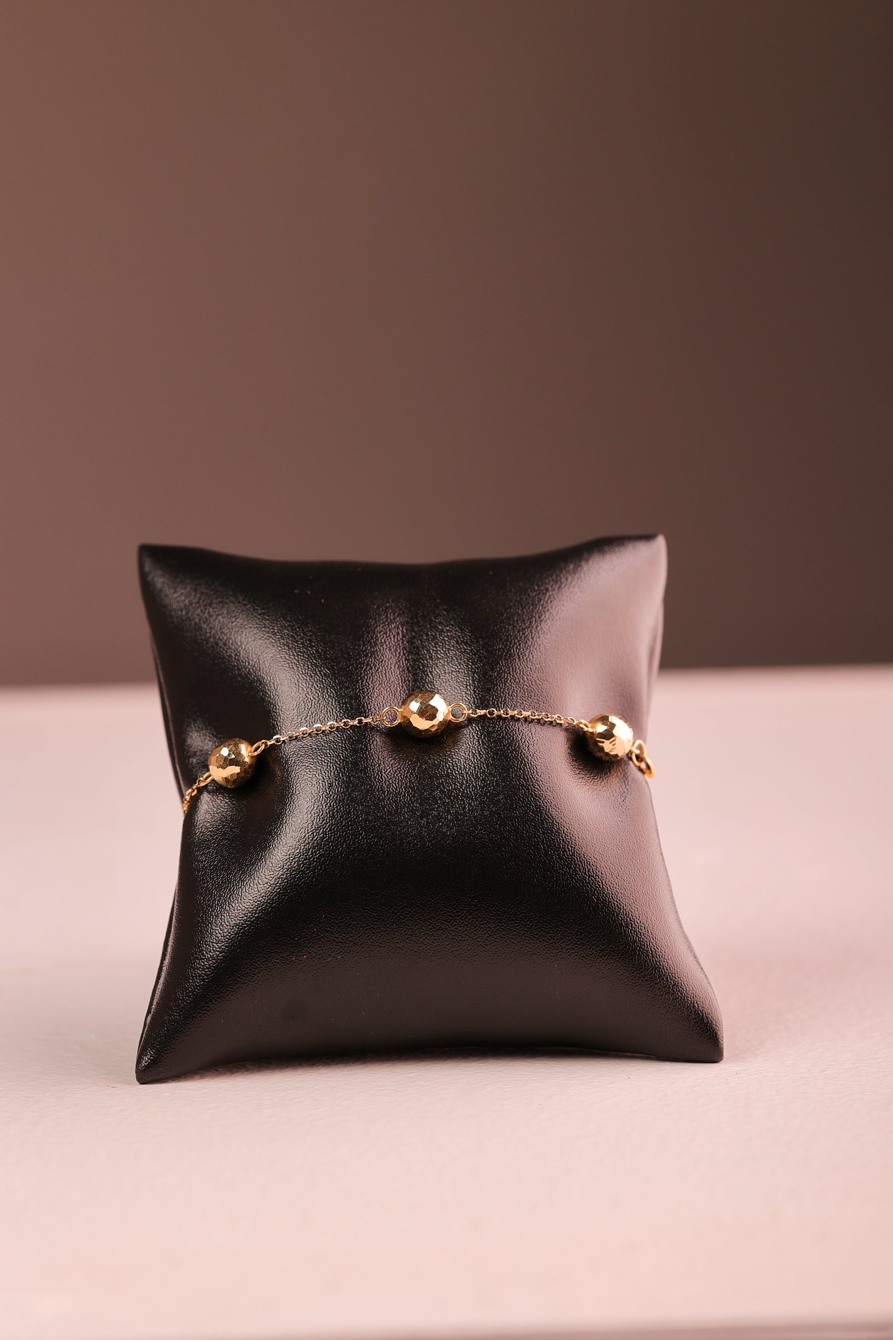 Pulseira Portuguesinha Bolas Buriladas em Ouro 18K – Joia Premium