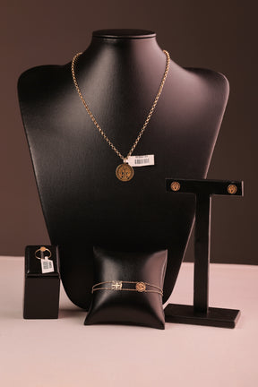 Brinco Medalha São Bento em Ouro 18K