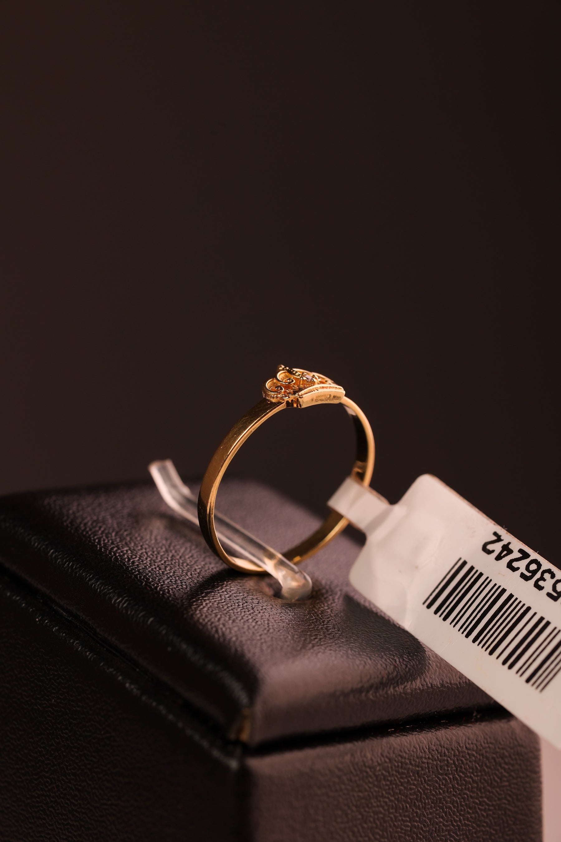 Anel Coroa com Brilhante em Ouro 18K
