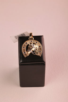 Pingente Ferradura com Cavalo em Ouro 18K