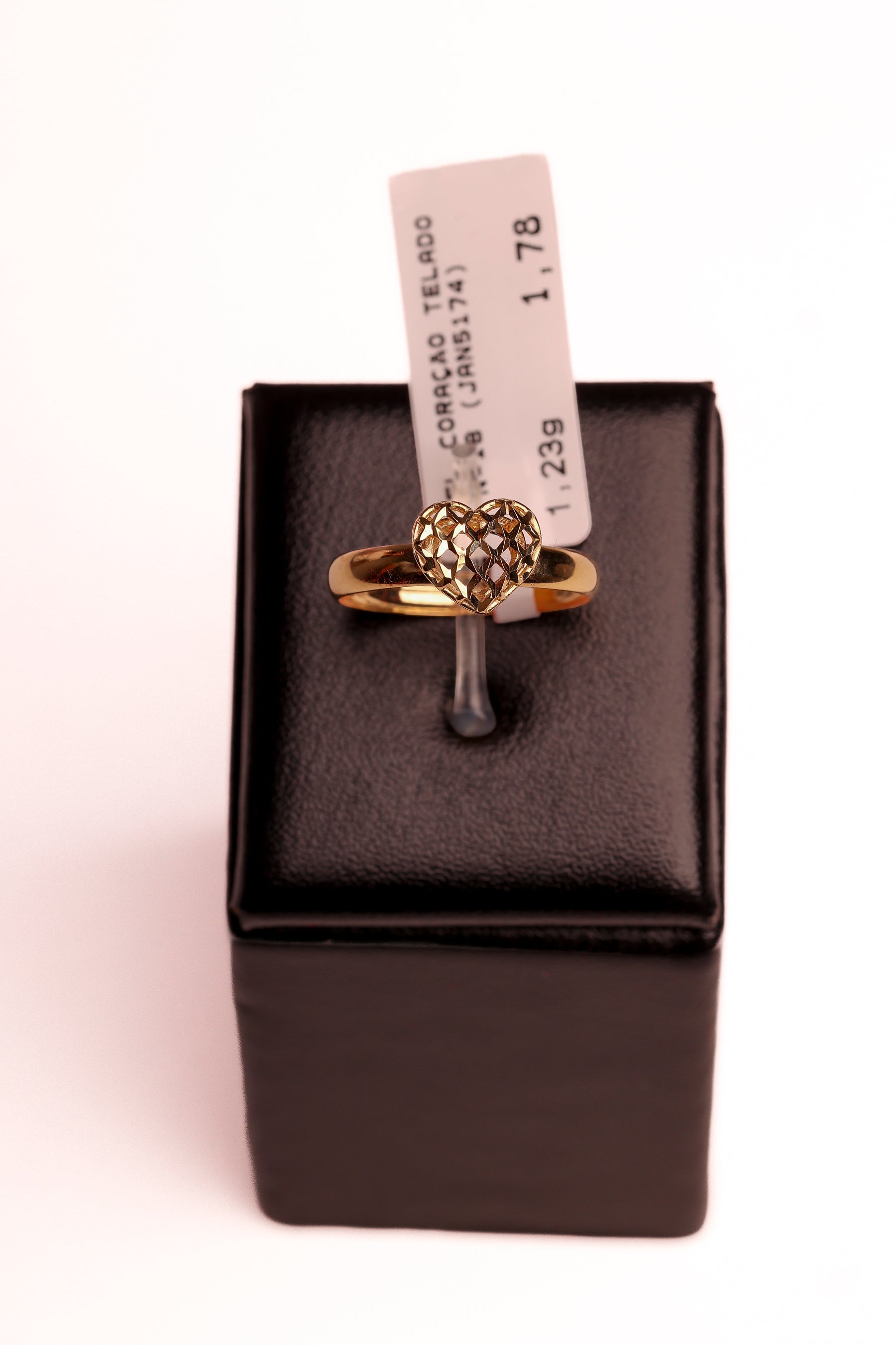 Anel Coração Telado em Ouro 18K – Joia Premium N° 18 | 1,23 g