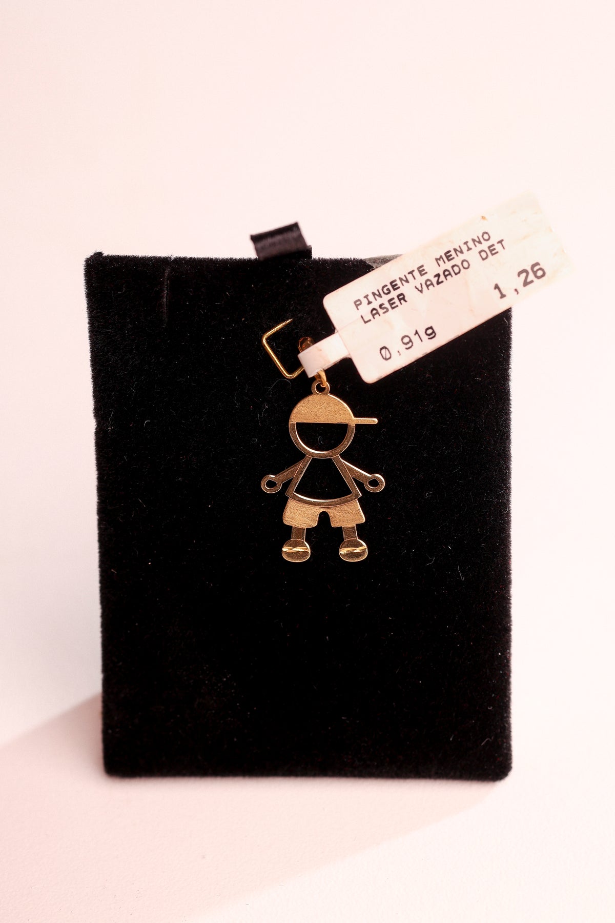 Pingente Menino em Ouro 18K – Joia Premium 0,91 g